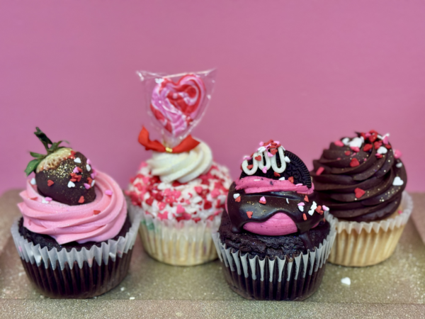 6 Jumbo Cupcakes Box  - Valentine's Day